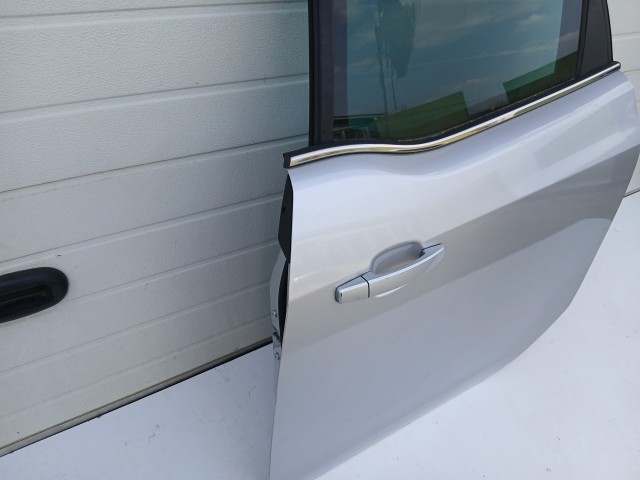 16975 Opel Meriva B 2010-2017 Bal hátsó Ajtó Ezüst Z176