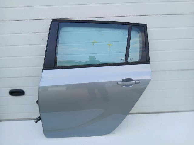 16978 Opel Zafira C 2011-2017 Bal hátsó Ajtó Szürke Z179