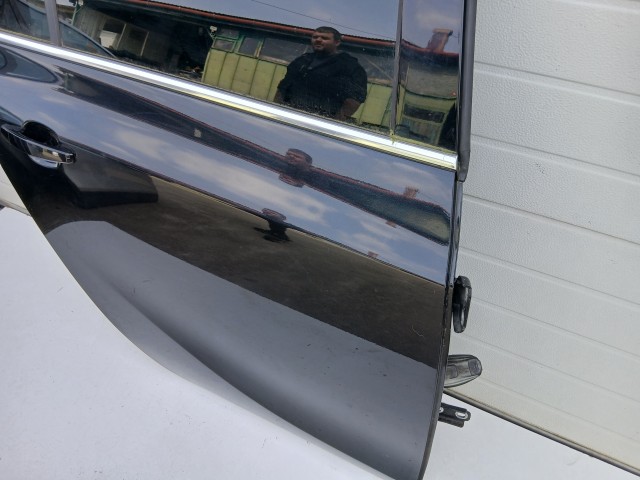 16980 Opel Zafira C 2011-2017 Jobb hátsó Ajtó Fekete Z22c