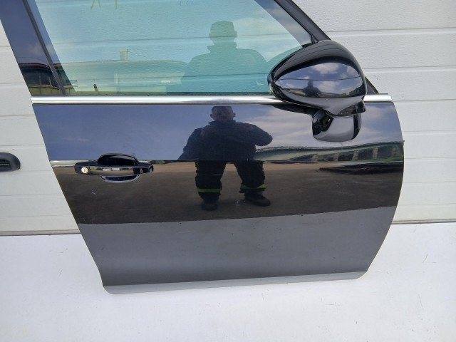 16982 Opel Zafira C 2011-2017 Jobb első Ajtó Fekete Z22c