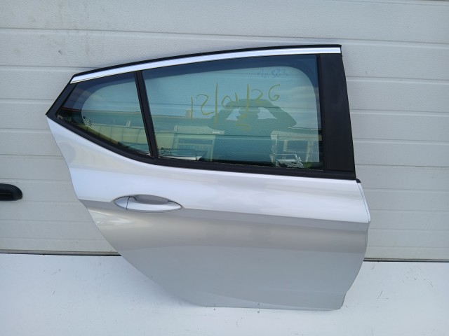 16983 Opel Astra K 2015-2021 Jobb hátsó Ajtó Ezüst