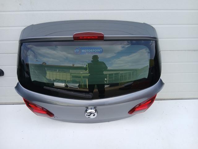 16989 Opel Corsa E 2014- 2014-2019 Csomagtérajtó Használt Grafit 