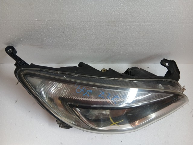 16027 Opel Astra J 2009-2015 Jobb első Lámpa , Fényszóró Angol Jobbkormányos