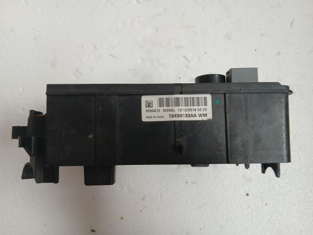 Opel Corsa E 2014- 2014-2019 Motortéri biztosítéktábla Használt