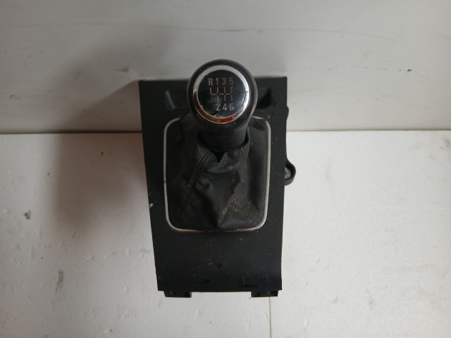 Opel Zafira B Váltókulissza Váltókar 6 sebességes 