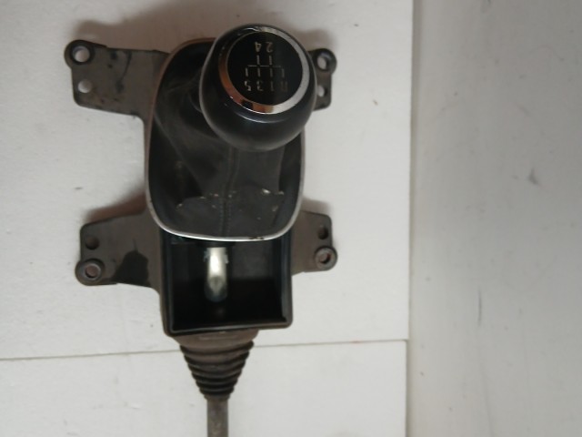 Opel Corsa E Váltókulissza Váltókar Váltógomb