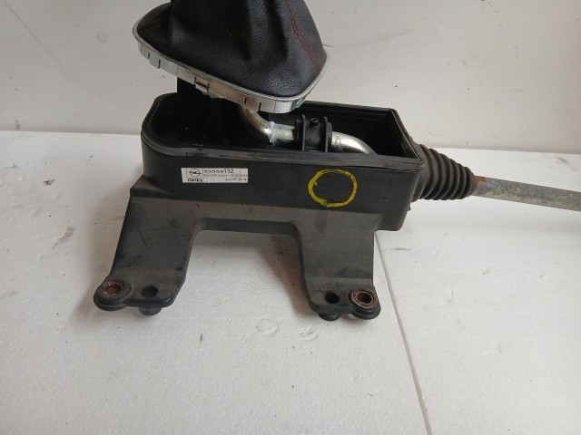 Opel Corsa E Váltókulissza Váltókar Váltógomb