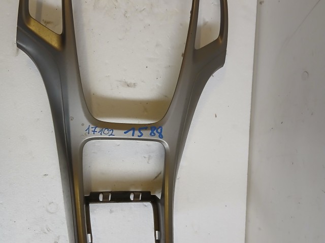 Opel Astra J 2009-2015 Középkonzol keret Használt