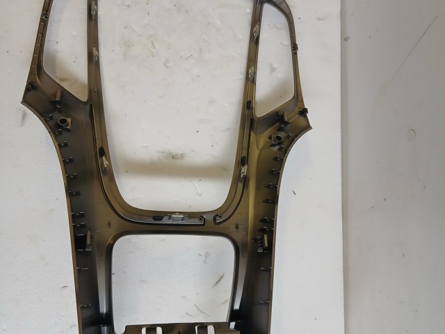 Opel Astra J 2009-2015 Középkonzol keret Használt