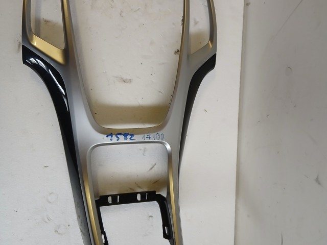 Opel Astra J 2009-2015 Középkonzol keret Használt