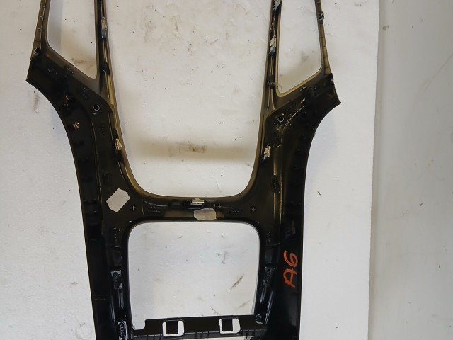 Opel Astra J 2009-2015 Középkonzol keret Használt