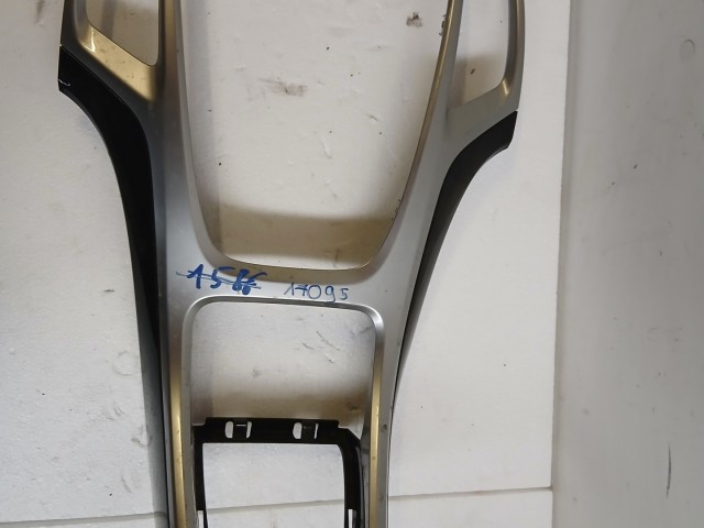 Opel Astra J 2009-2015 Középkonzol keret Használt