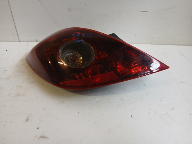 17105 Opel Corsa D 3 ajtós Bal hátsó Lámpa füstös