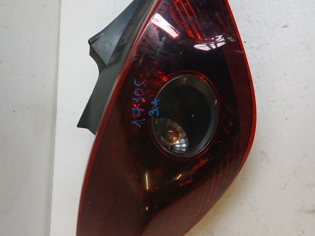 17105 Opel Corsa D 3 ajtós Bal hátsó Lámpa füstös