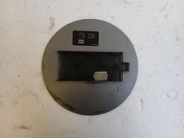 Opel Zafira C 2011-2017 Tankajtó Használt Z179 ezüst 