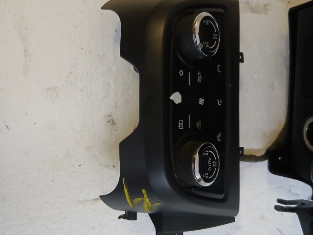 Opel Zafira C 2011-2017 Szivargyújtó Usb