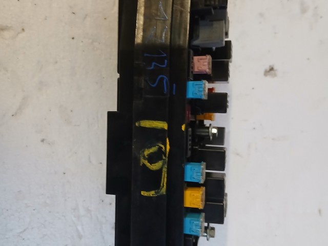 Opel Antara 2006-2015 Biztosítéktábla Motortér