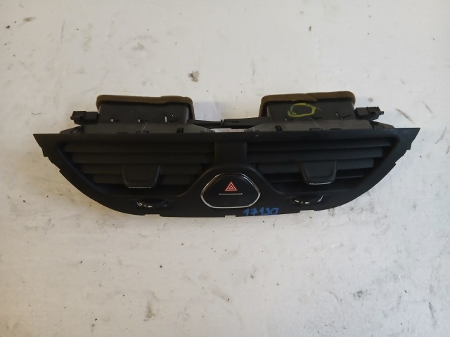 Opel Corsa E 2014- 2014-2019 Középső Szellőző Használt