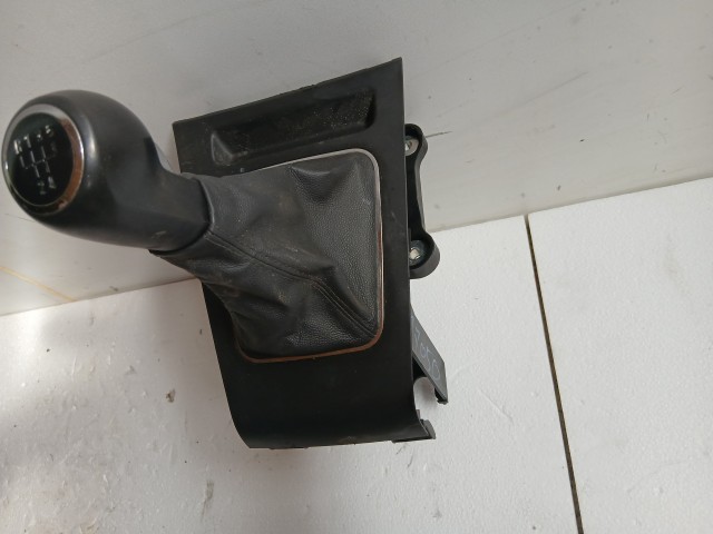 Opel Zafira B  Váltókulissza Váltókar 5 sebességes