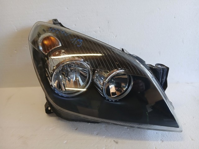 17240 Opel Astra H 2004-2010 Jobb első Lámpa , Fényszóró