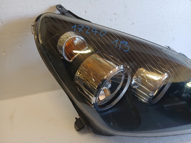 17240 Opel Astra H 2004-2010 Jobb első Lámpa , Fényszóró