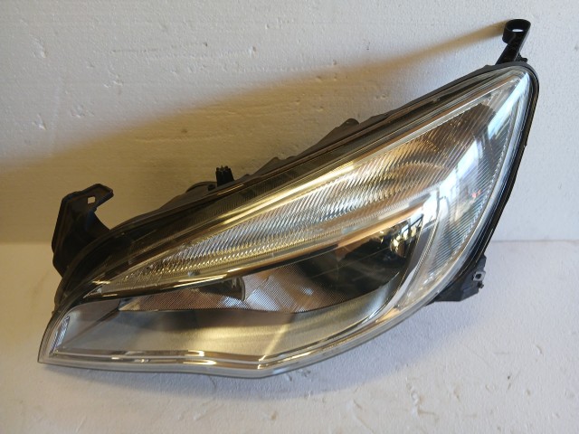 17243 Opel Astra J 2009-2015 Bal első Lámpa , Fényszóró