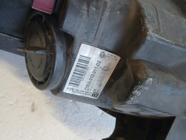 17244 Opel Astra J Jobb első 2009-2015 Lámpa , Fényszóró