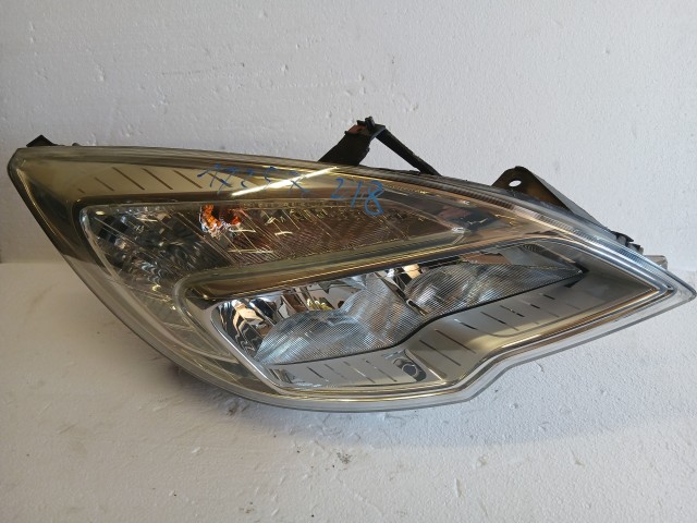 17257 Opel Meriva B 2010-2017 Jobb első Lámpa , Fényszóró