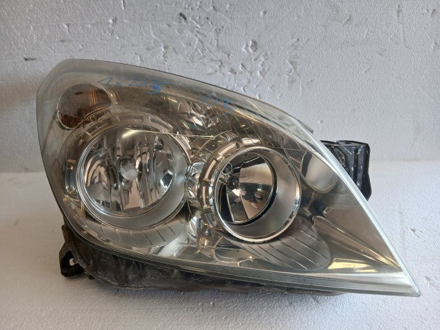 17265 Opel Astra H 2004-2010 Jobb első Lámpa , Fényszóró