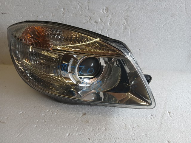 17270 Skoda Roomster 2006-2015 Jobb első Lámpa , Fényszóró