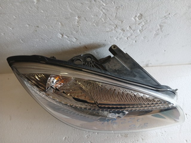 17270 Skoda Roomster 2006-2015 Jobb első Lámpa , Fényszóró