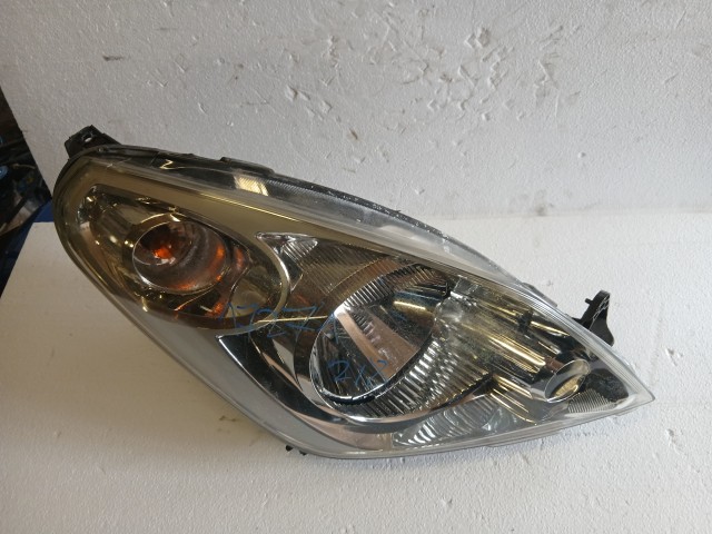 17271 Suzuki SPLASH 2008-2014 Jobb első Lámpa , Fényszóró