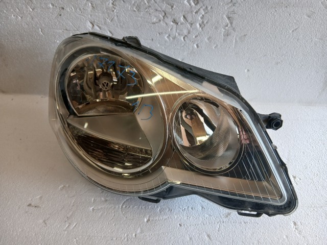 17273 Volkswagen Polo IV 2002-2009 Jobb első Lámpa , Fényszóró