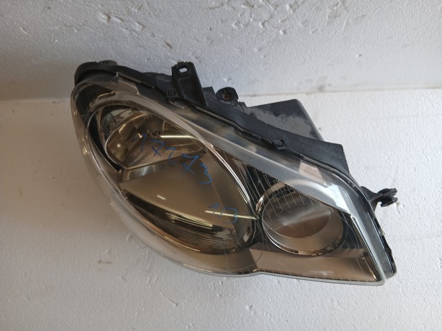 17273 Volkswagen Polo IV 2002-2009 Jobb első Lámpa , Fényszóró