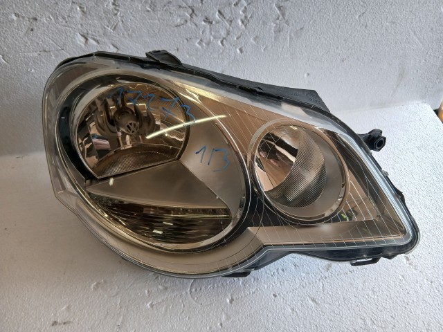 17273 Volkswagen Polo IV 2002-2009 Jobb első Lámpa , Fényszóró