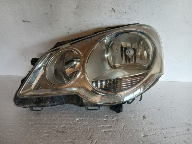 17277 Volkswagen Polo IV 2002-2009 Bal első Lámpa , Fényszóró