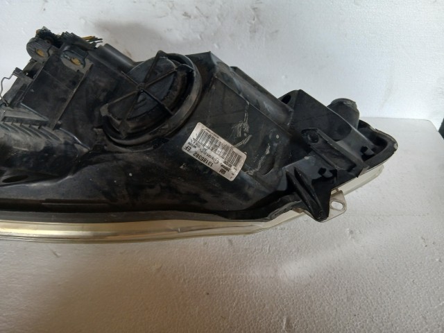 17279 Opel Corsa D 2006-2014 Jobb első Lámpa , Fényszóró