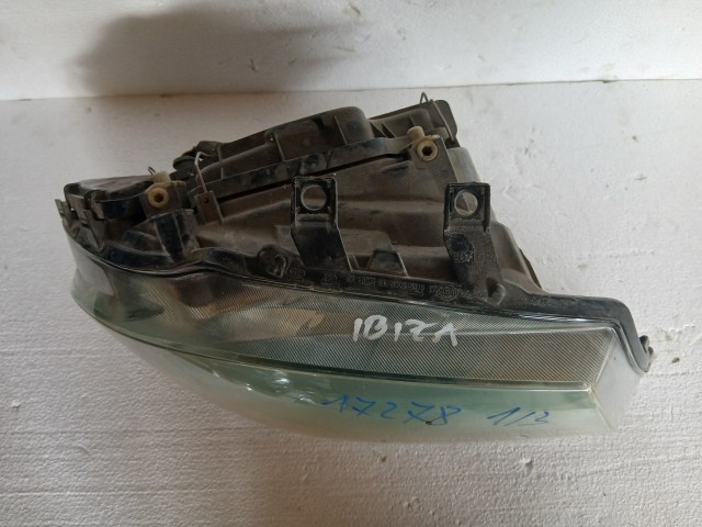 17278 Seat Ibiza 6L1 2002-2009 Jobb első Lámpa , Fényszóró