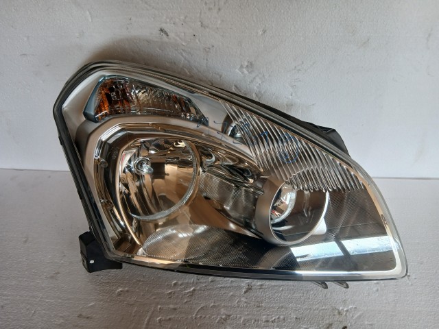 17281 Nissan Qashqai j10 Jobb első Lámpa , Fényszóró