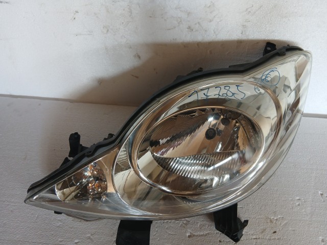 17285 Peugeot 107 2005-2014 Bal első Lámpa , Fényszóró