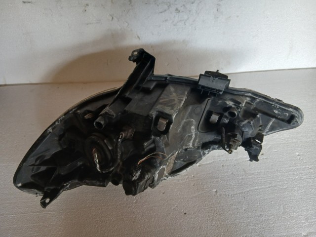 17286 Peugeot 107 2005-2014 Jobb első Lámpa , Fényszóró