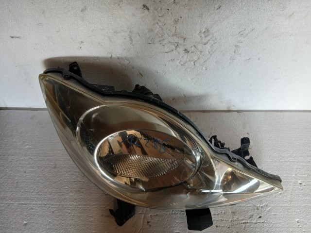 17286 Peugeot 107 2005-2014 Jobb első Lámpa , Fényszóró