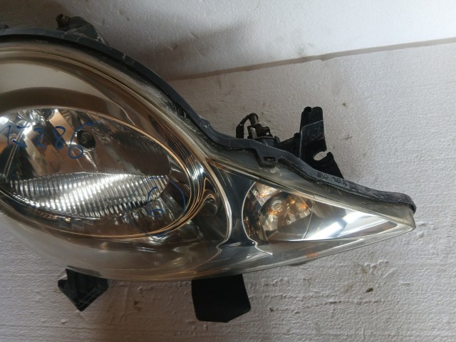 17286 Peugeot 107 2005-2014 Jobb első Lámpa , Fényszóró