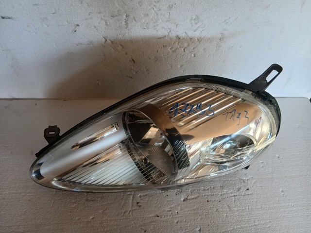 17293 Fiat Grande Punto Bal első 2005-2009 Lámpa , Fényszóró