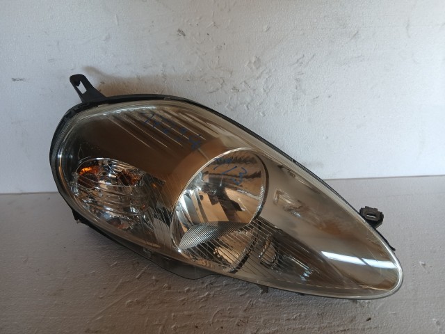 17294 Fiat Grande Punto Jobb első 2005-2009 Lámpa , Fényszóró