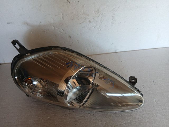 17296 Fiat Grande Punto Jobb első 2005-2009 Lámpa , Fényszóró