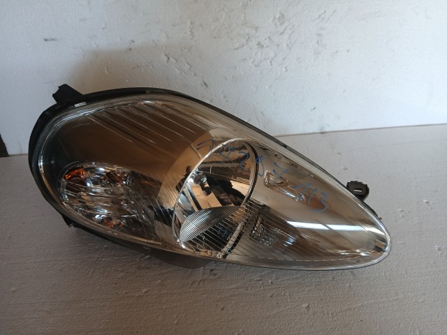 17297 Fiat Grande Punto Jobb első 2005-2009 Lámpa , Fényszóró