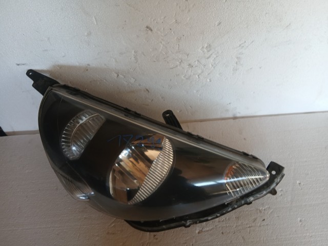 17298 Honda Jazz II. 2002-2008 Jobb első Lámpa , Fényszóró