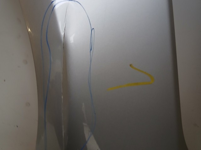 17228 Opel Astra J Bal első Sárvédő Ezüst Z176 a képen látható sérüléssel