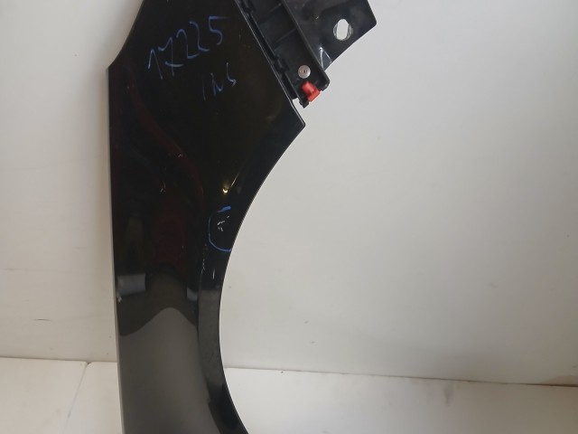 17225 Opel Insignia Facelift Jobb első Sárvédő Fekete Z22c